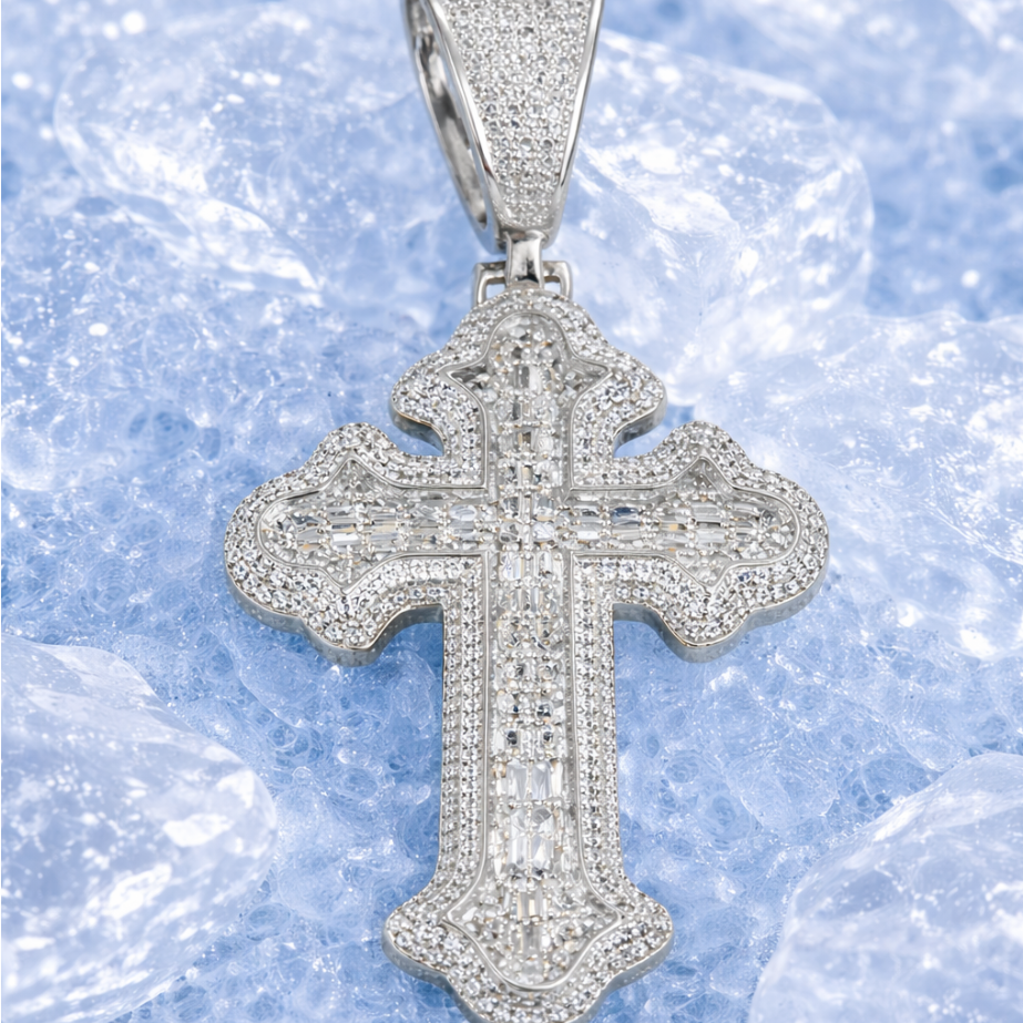 Colgante Cruz Gótica Grande Oro Blanco