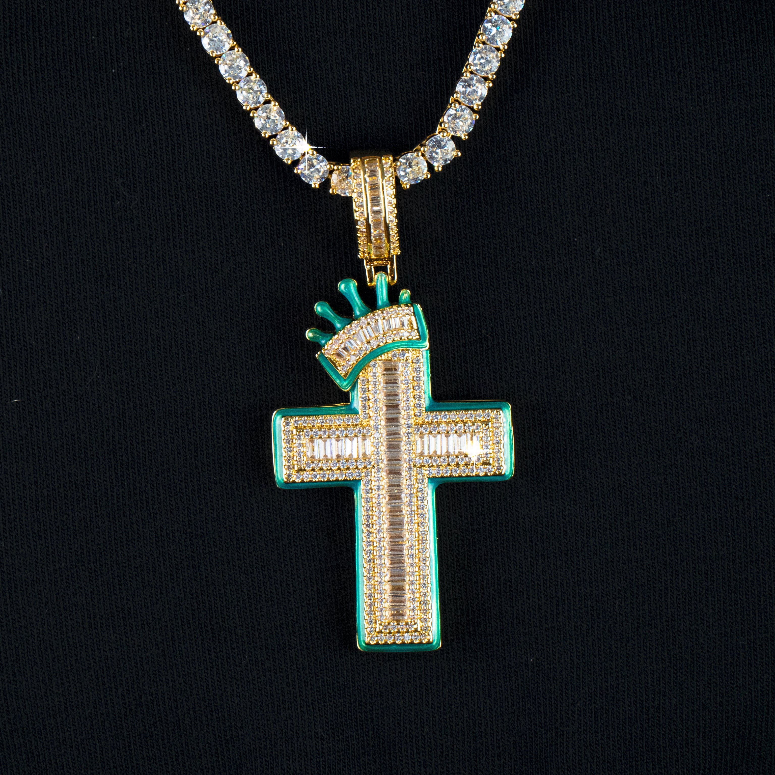 Colgante Luminoso Cruz Oro 18K