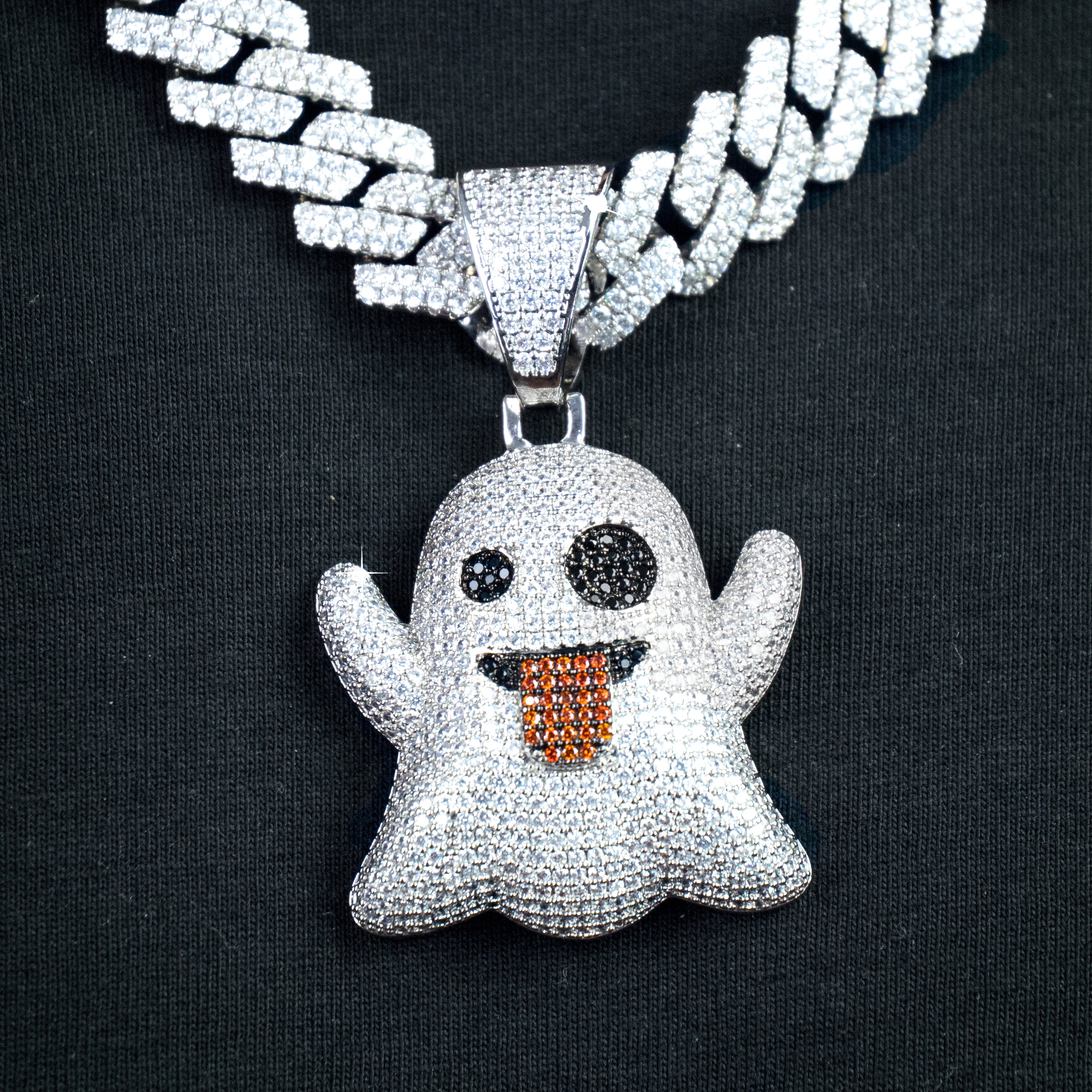 Colgante Emoji Fantasma Oro Blanco