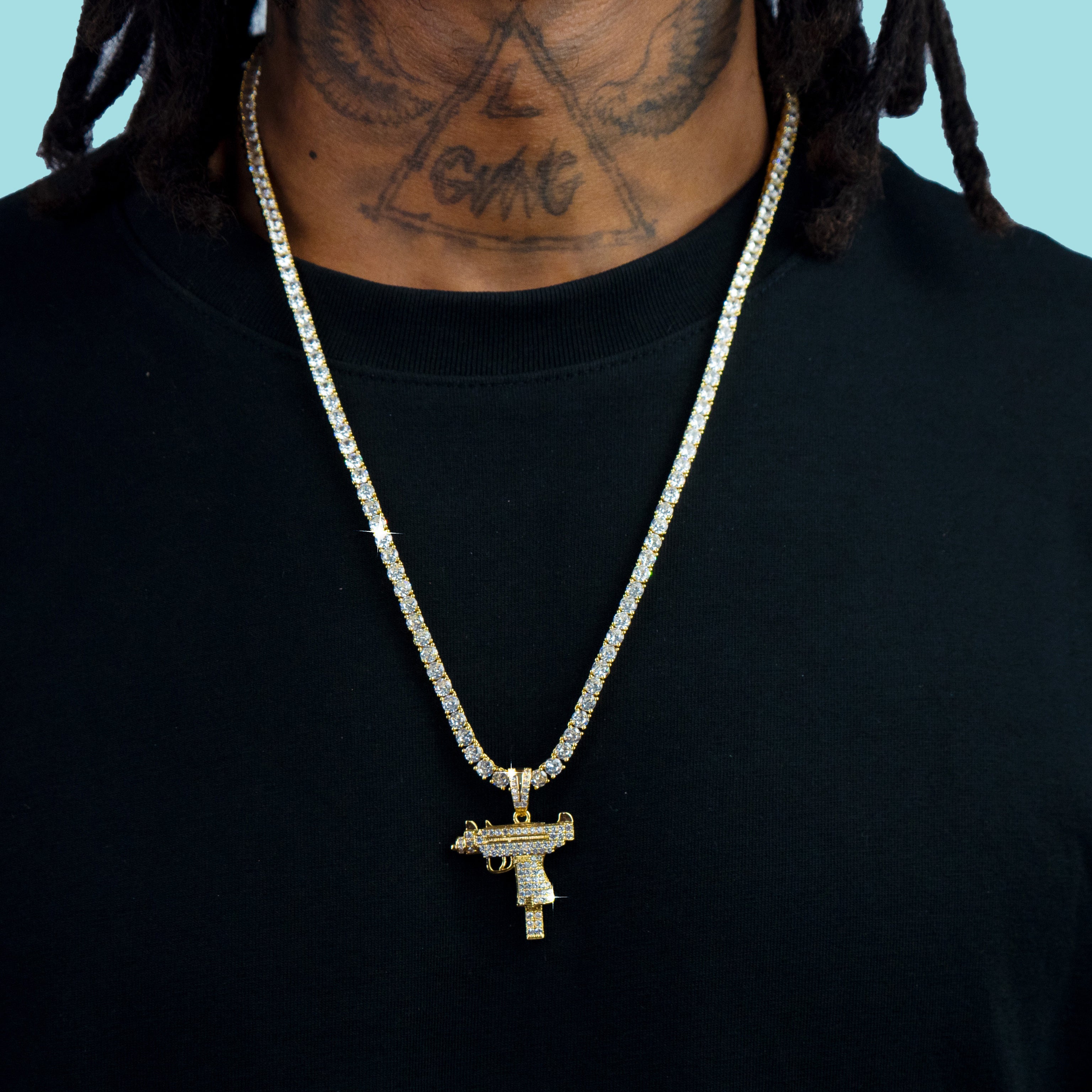 Colgante Uzi Oro 18K