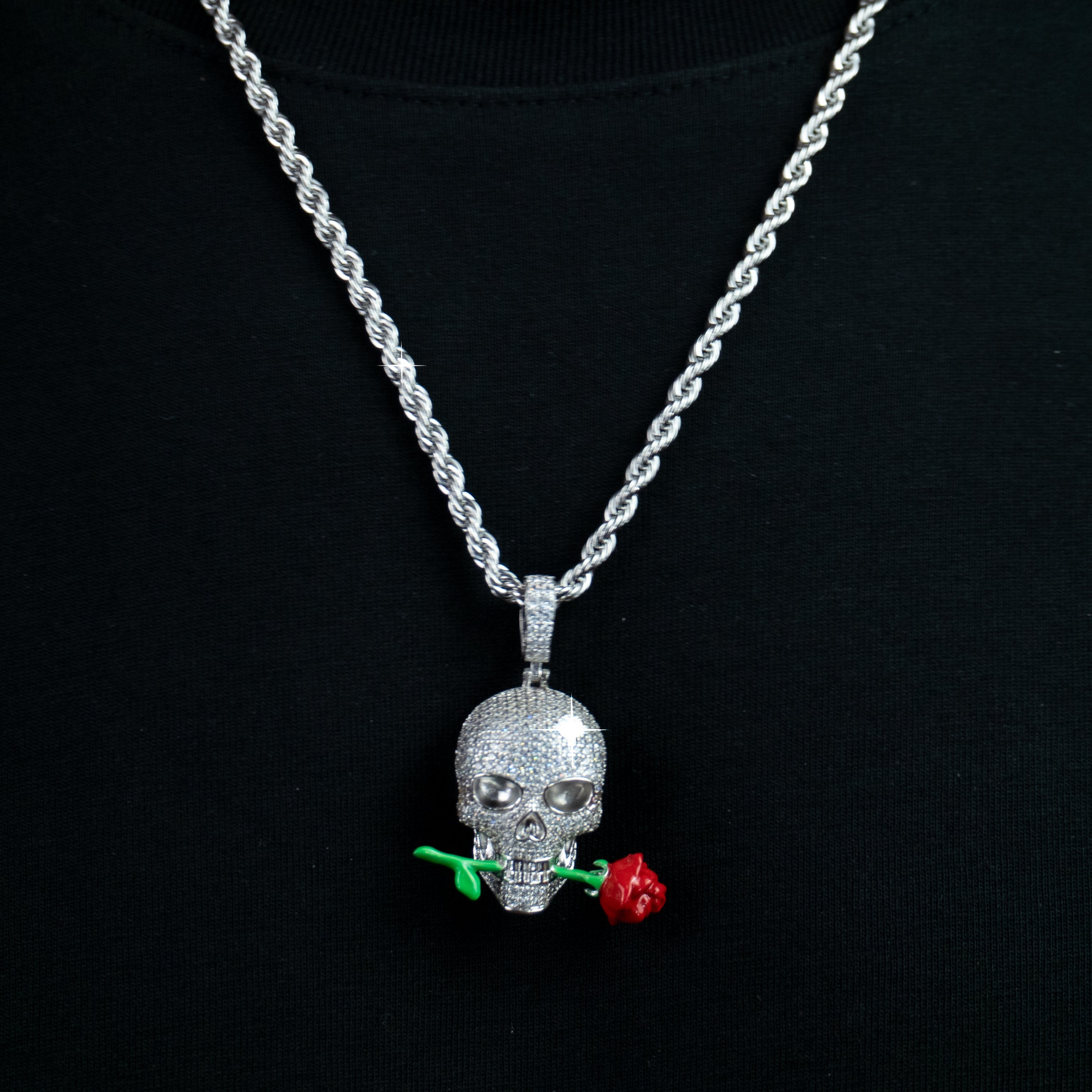 Colgante Luminoso Rose Skull Oro Blanco