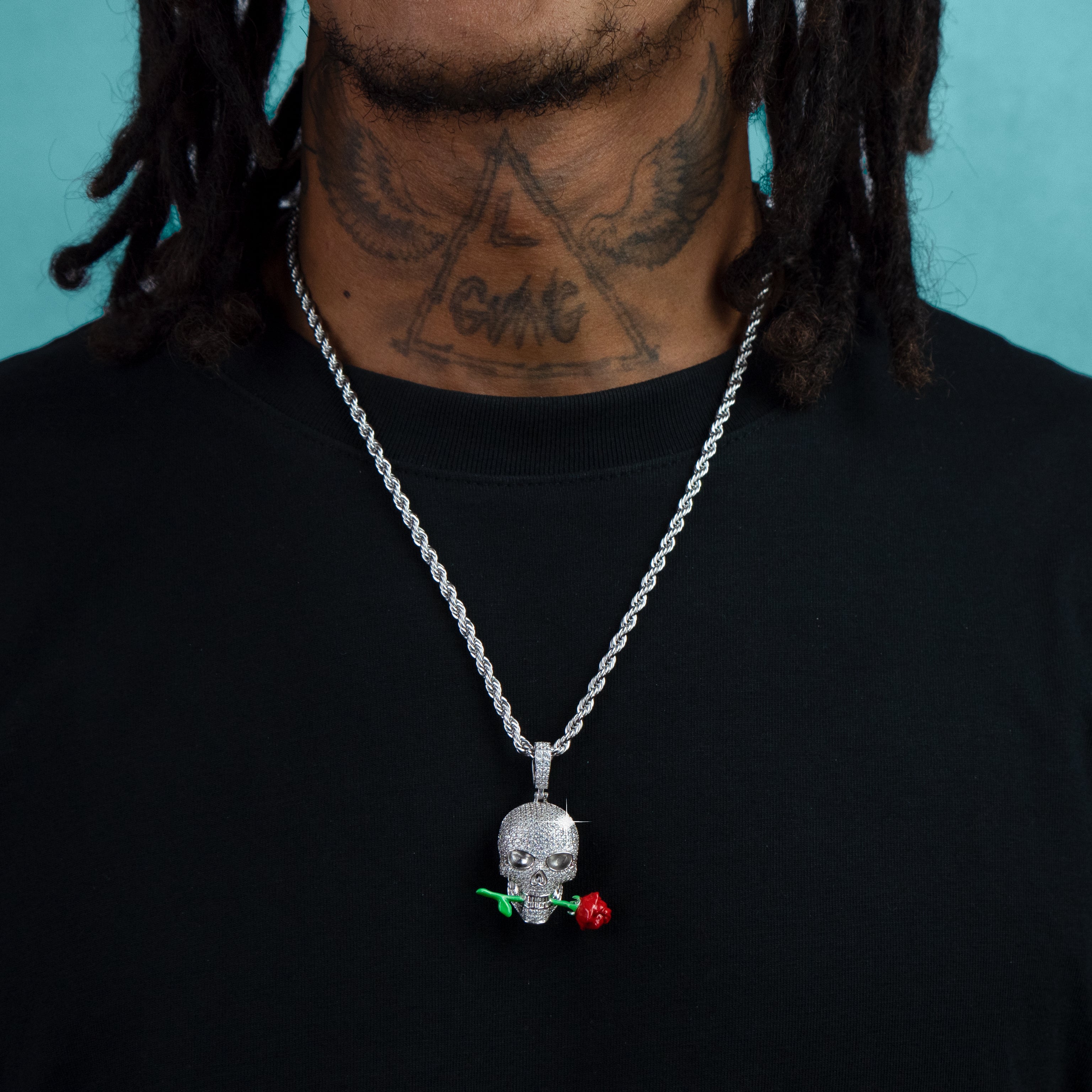 Luminous Rose Skull Pendant in White Gold