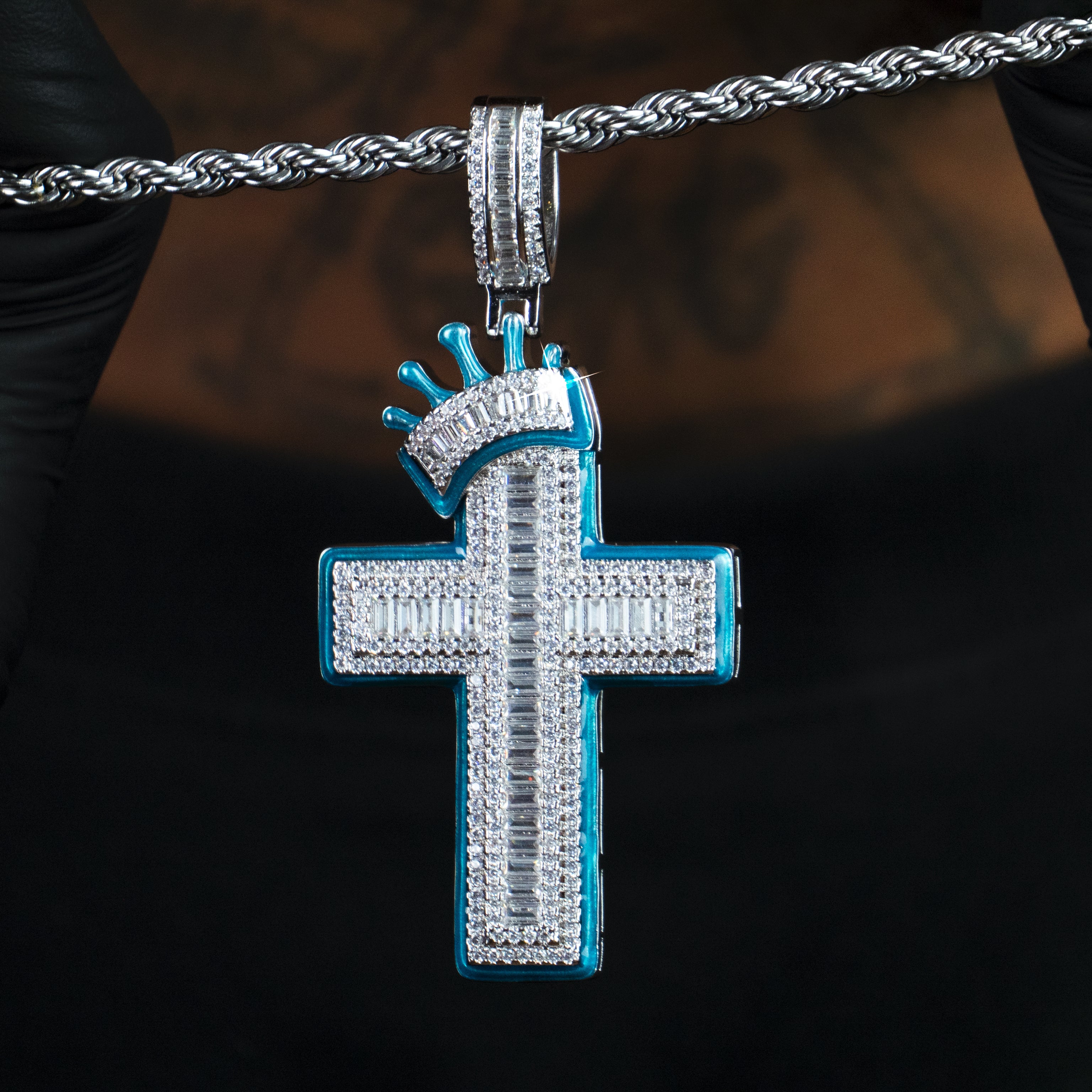 Colgante Luminoso Cruz Oro Blanco