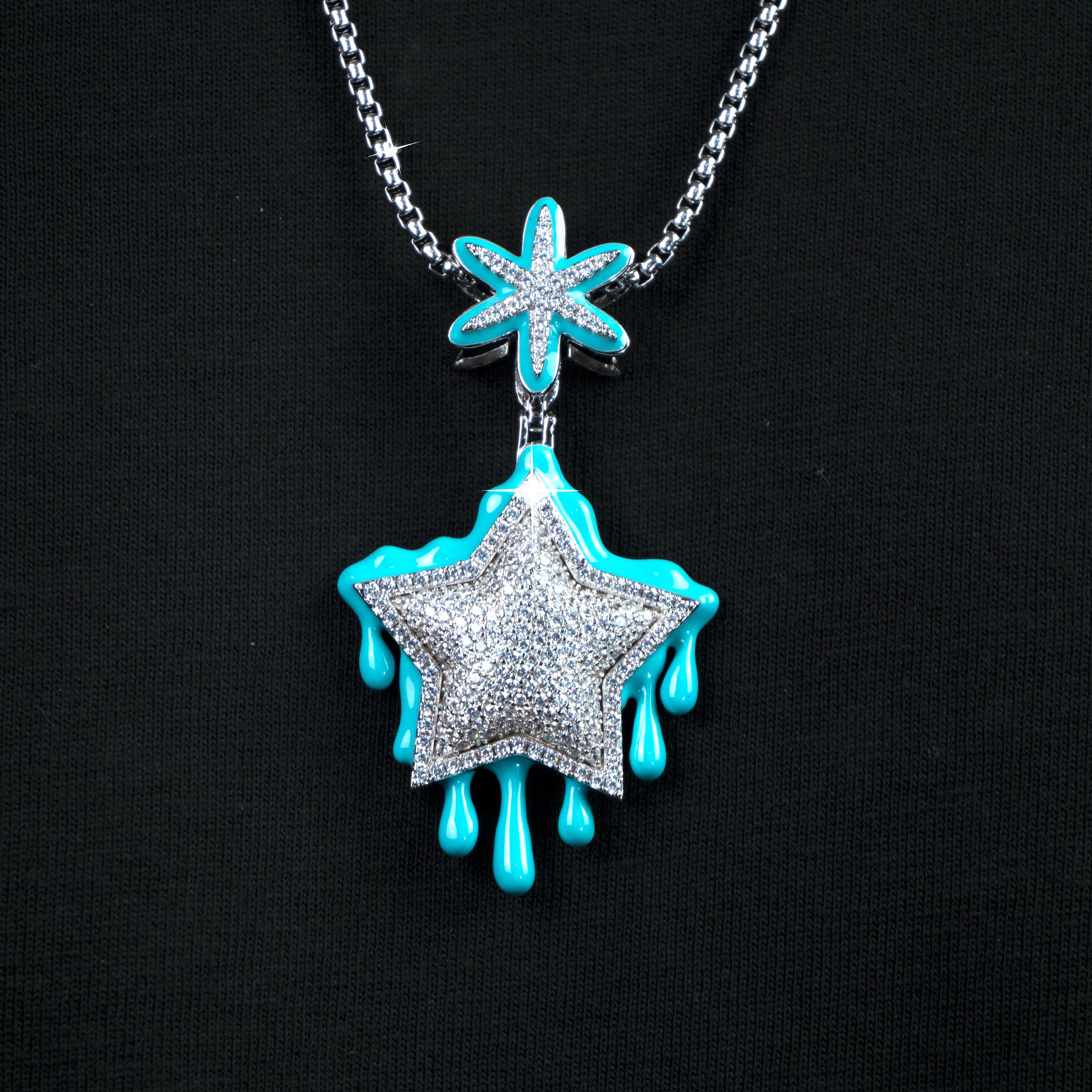 Dripping Star Luminous Pendant in White Gold