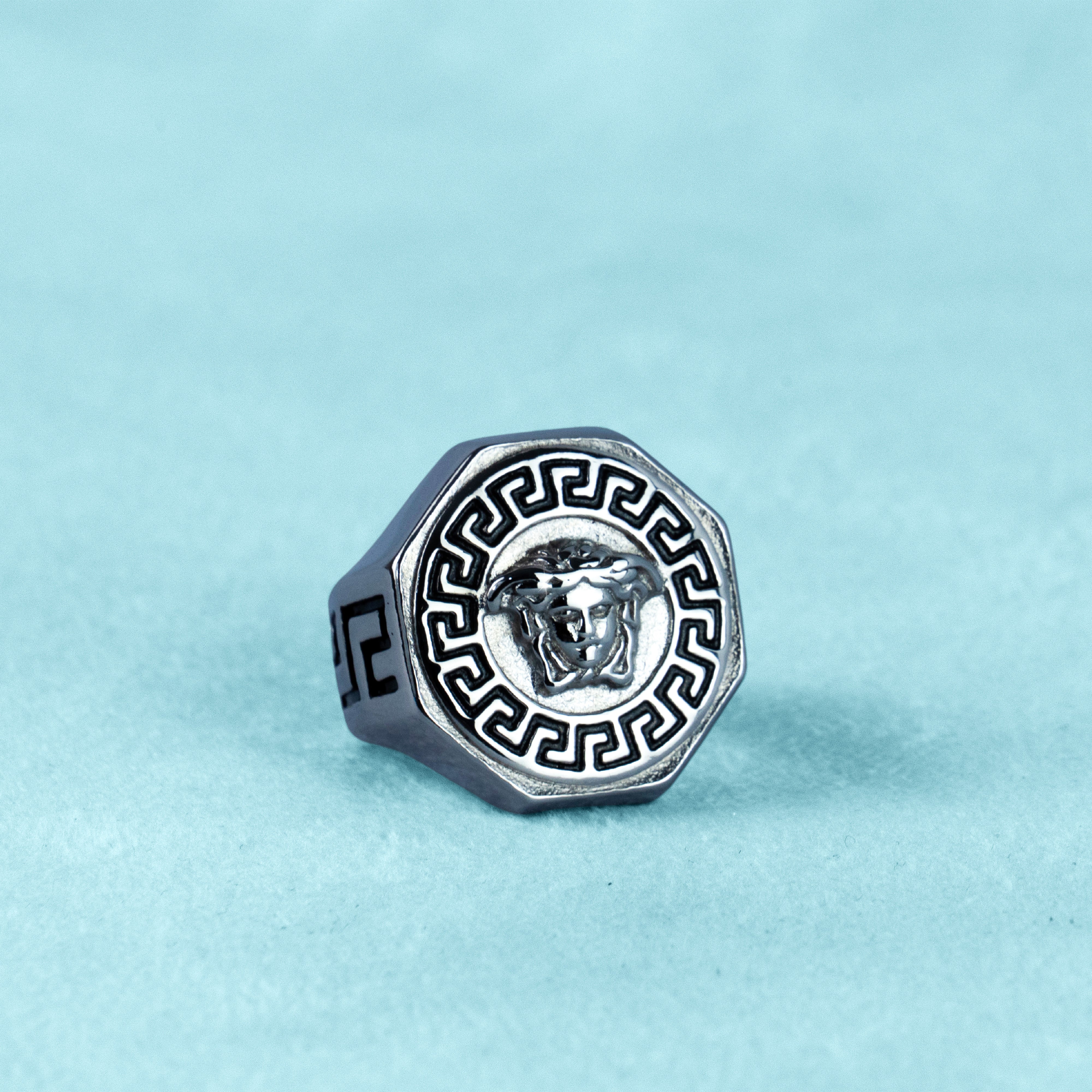 Anillo Medusa Oro Blanco