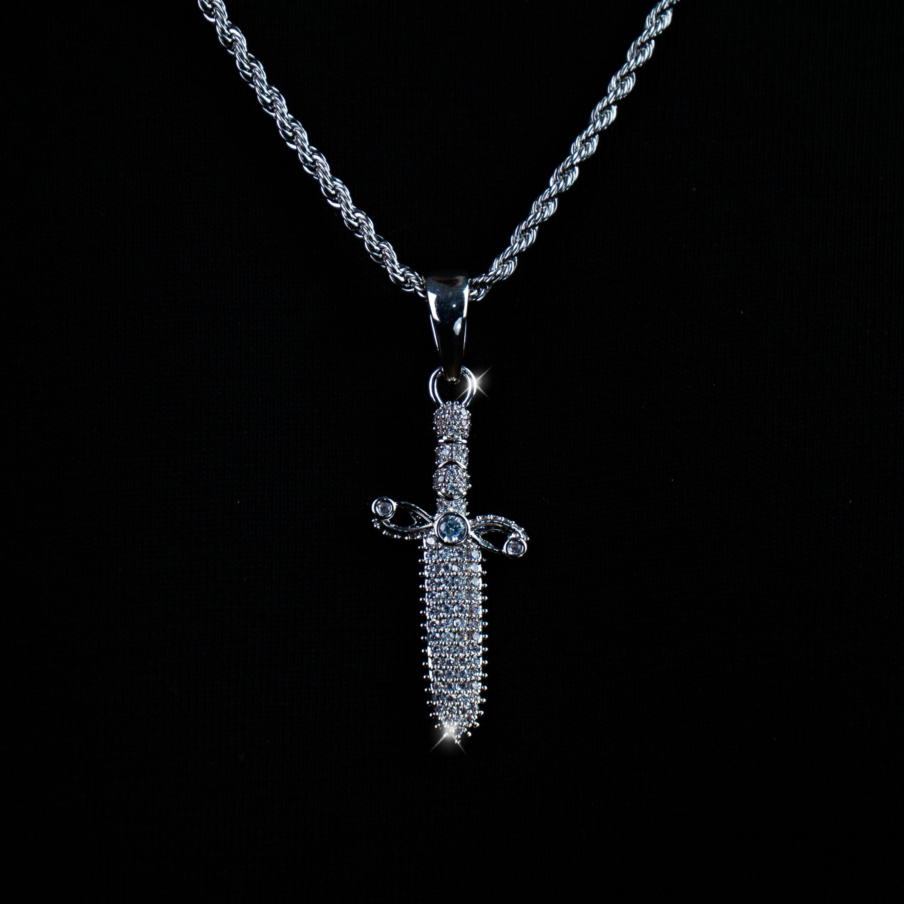 Colgante Cuchillo Oro Blanco