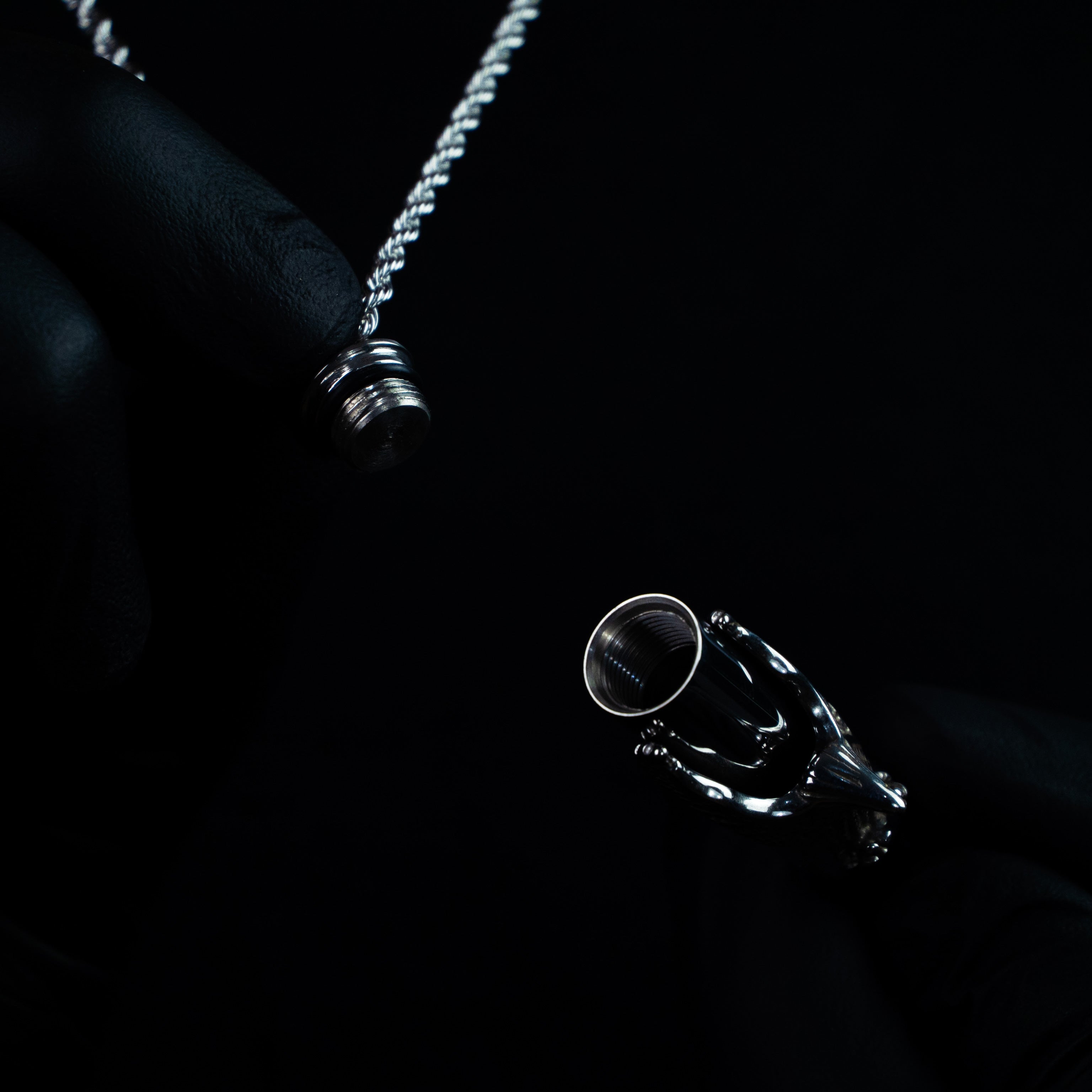 Colgante Bala con Águila Oro Blanco