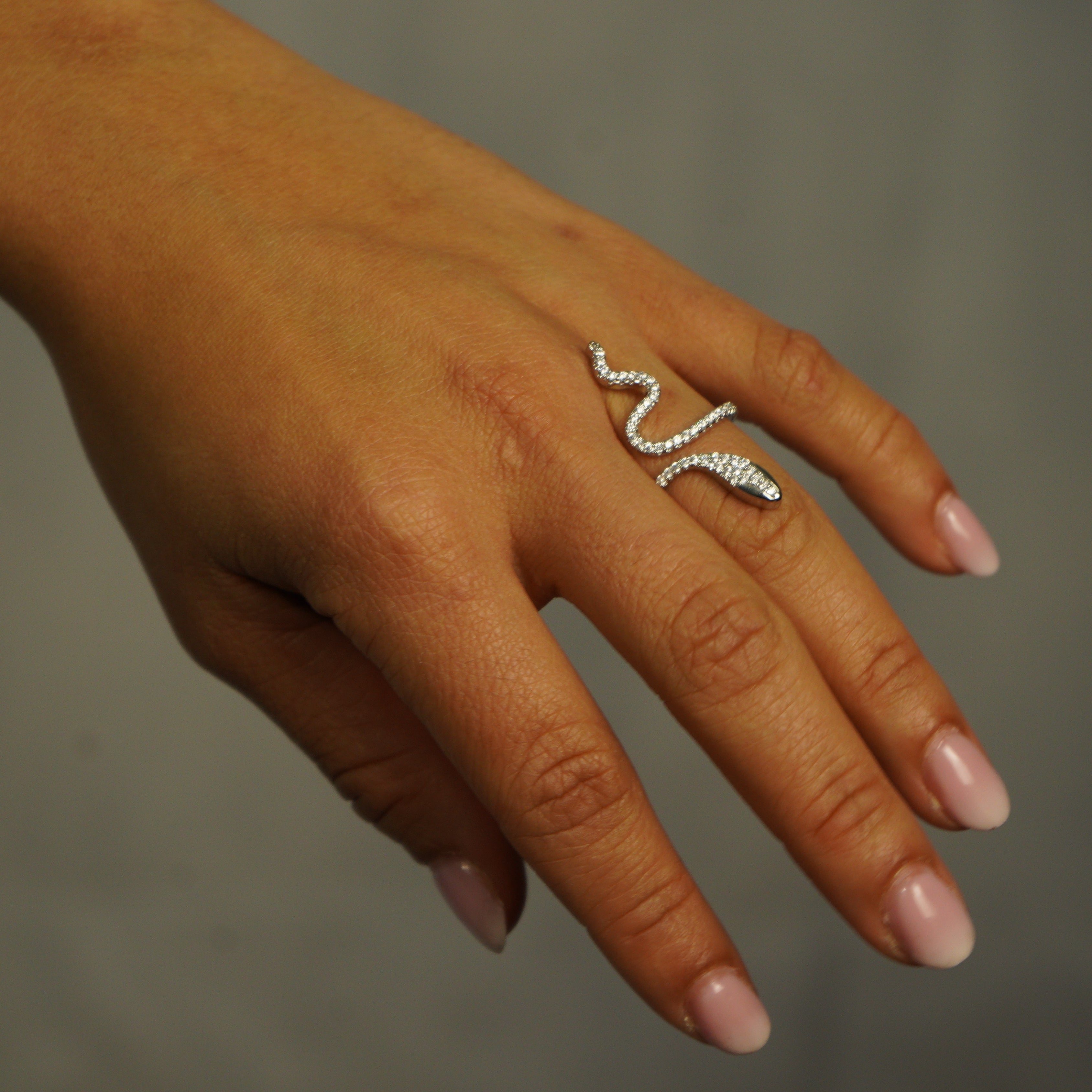 Anillo Serpiente Ice Oro Blanco