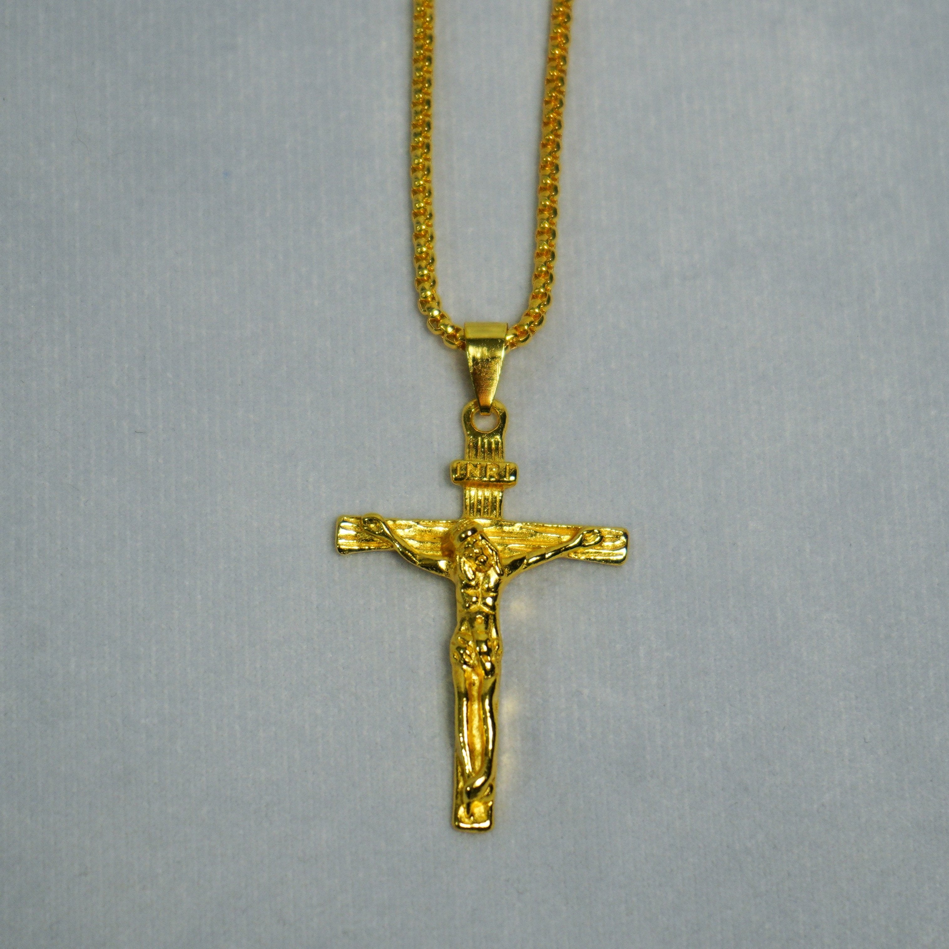 Colgante Jesús en Cruz Oro 18K