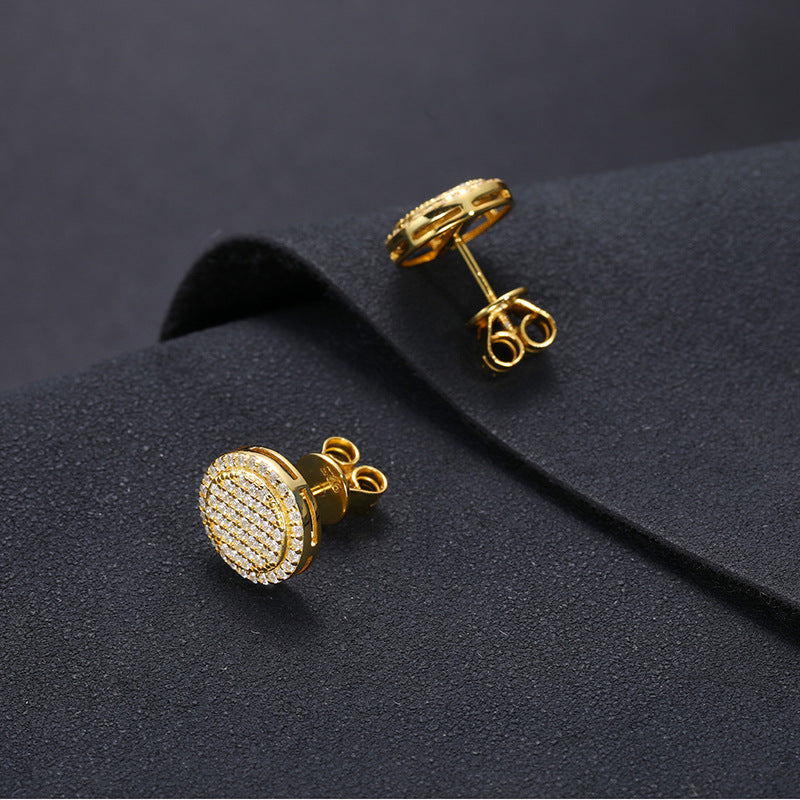 Close-up of the Superstar VVS Moissanite Earrings – 925 Silver 18K Gold