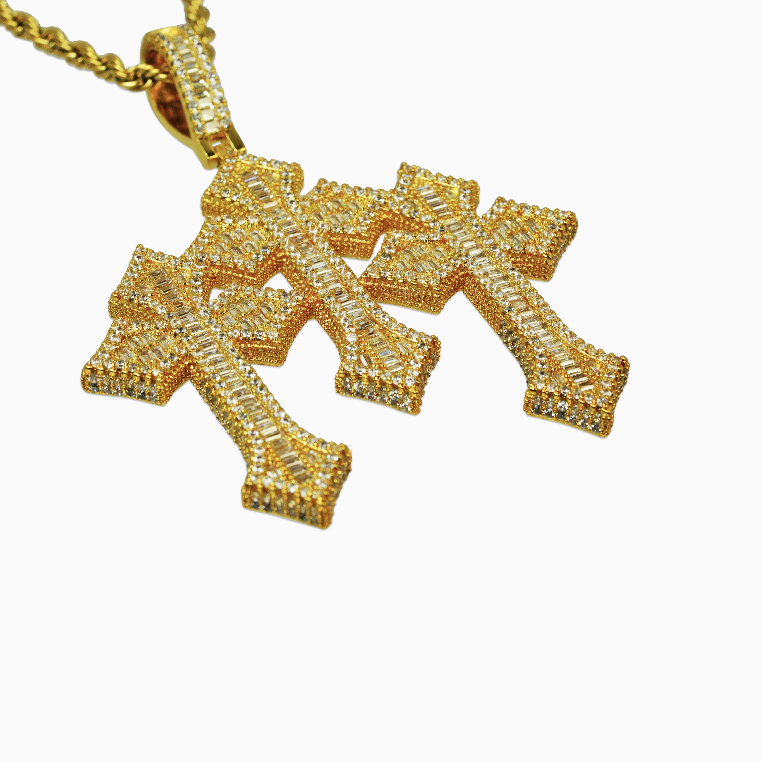 Colgante Cruz Triple Baguettes Oro 18K