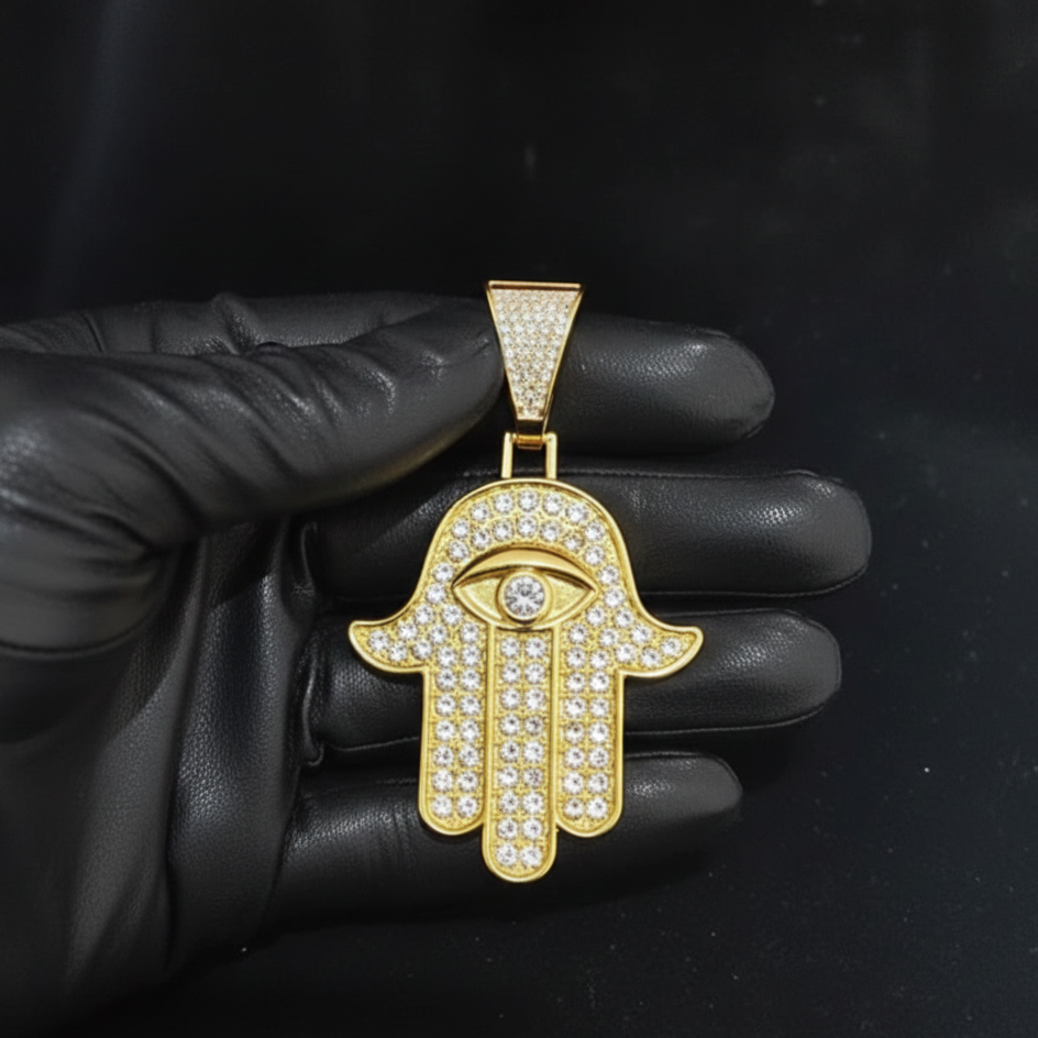 18K Gold Hand of Fatima Pendant