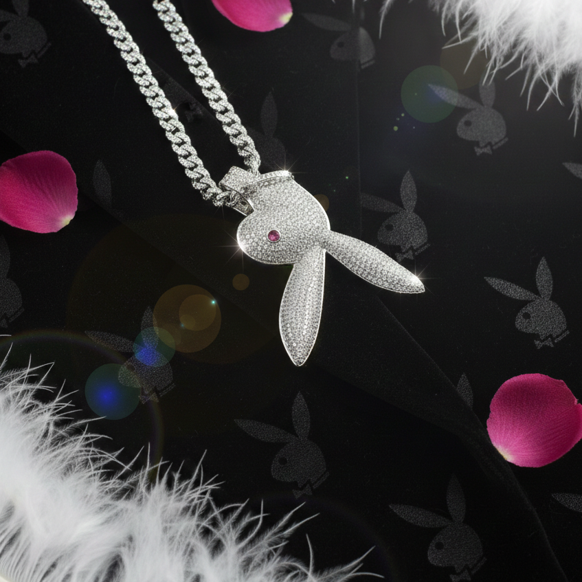 Playboy Pendant White Gold